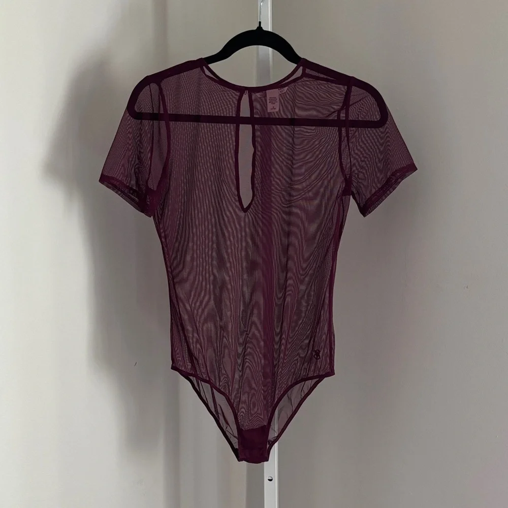 Victoria's Secret Mesh Sheer Plum Short Sleeve Bodysuit Size Medium - Picture 2 of 8